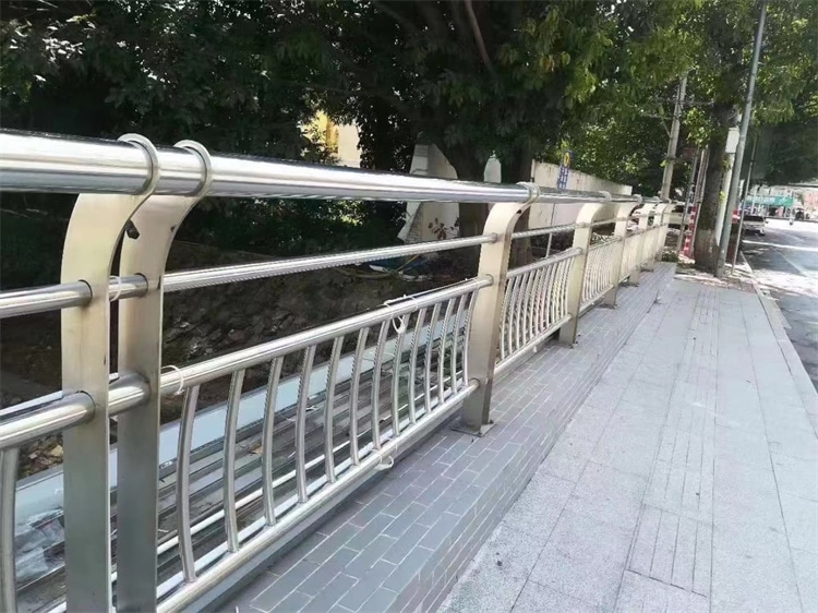 桥梁护栏