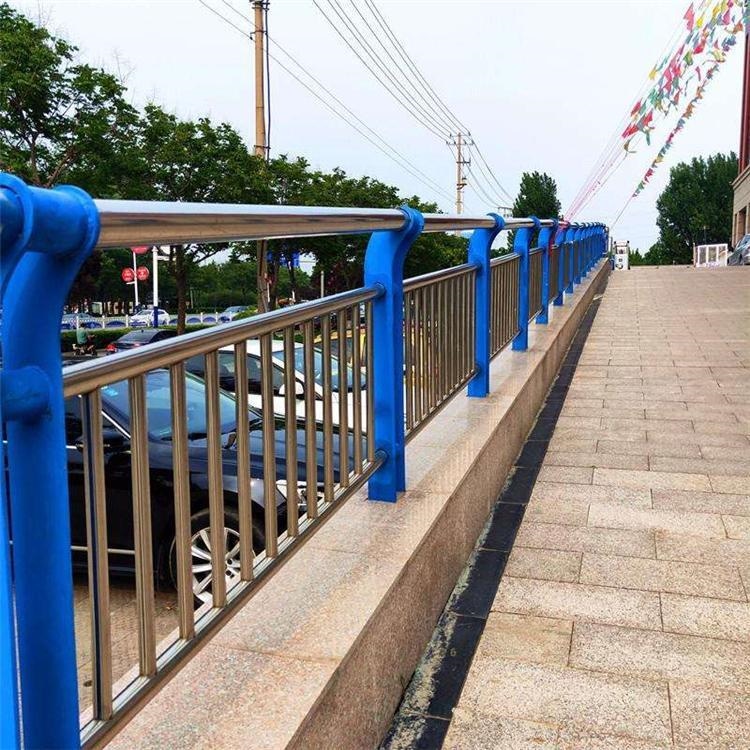预计短期内灯光护栏市场或将暂稳运行
